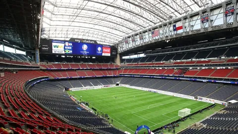 《吉林雄狮主场烽火再起，六连胜的脚步近了吗？CBA焦点之战不容错过！》